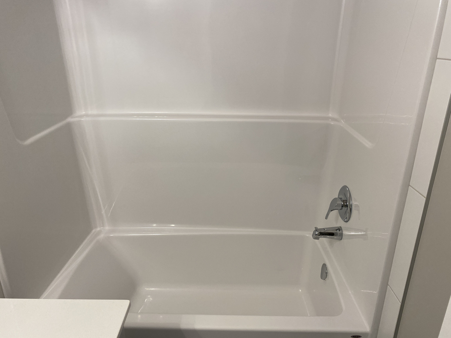 SF135 | 2 Bedroom, 1.5 Bathrooms Townhouse – Crystallina Near West  - Photo 14