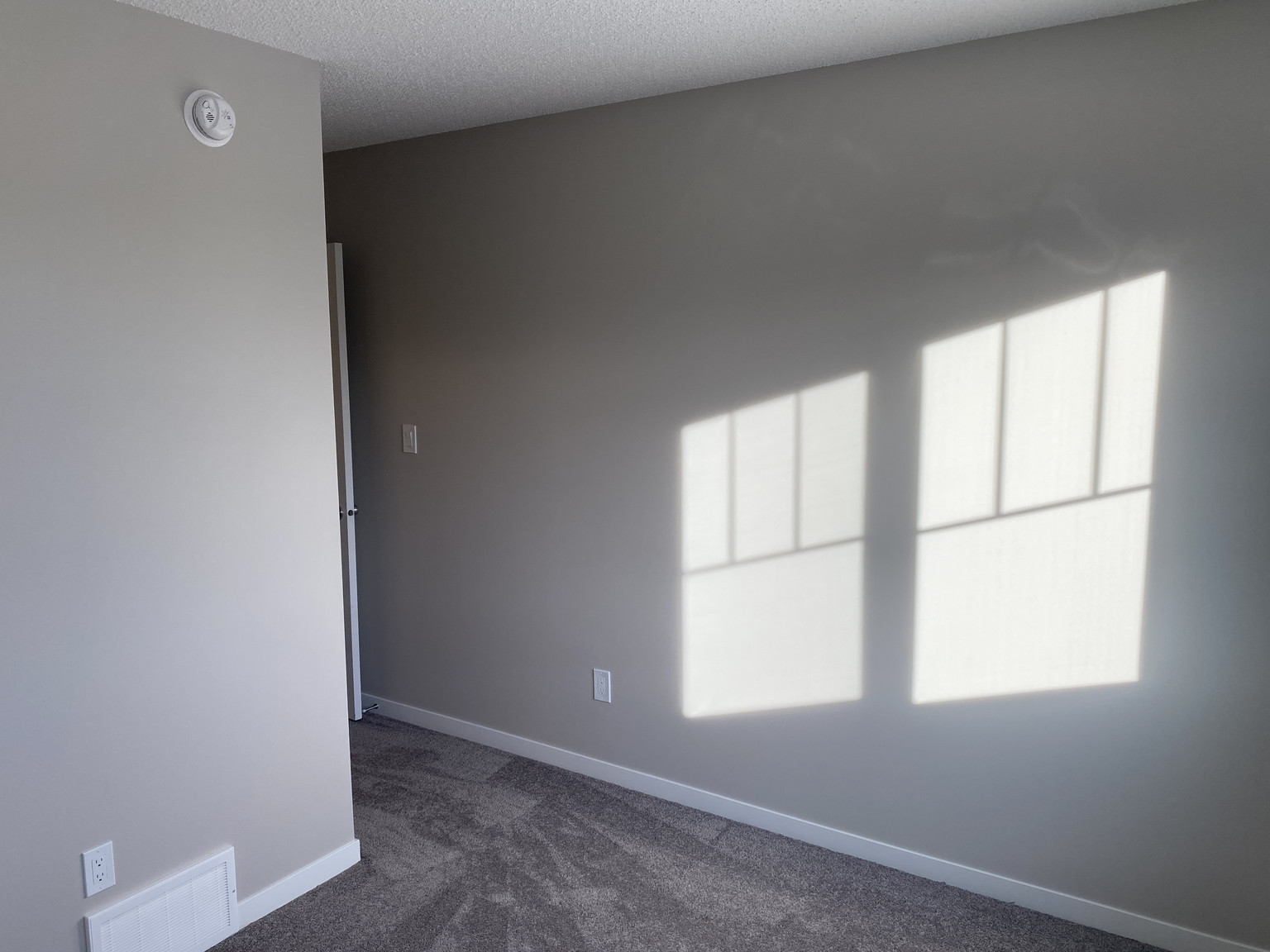SF135 | 2 Bedroom, 1.5 Bathrooms Townhouse – Crystallina Near West  - Photo 18