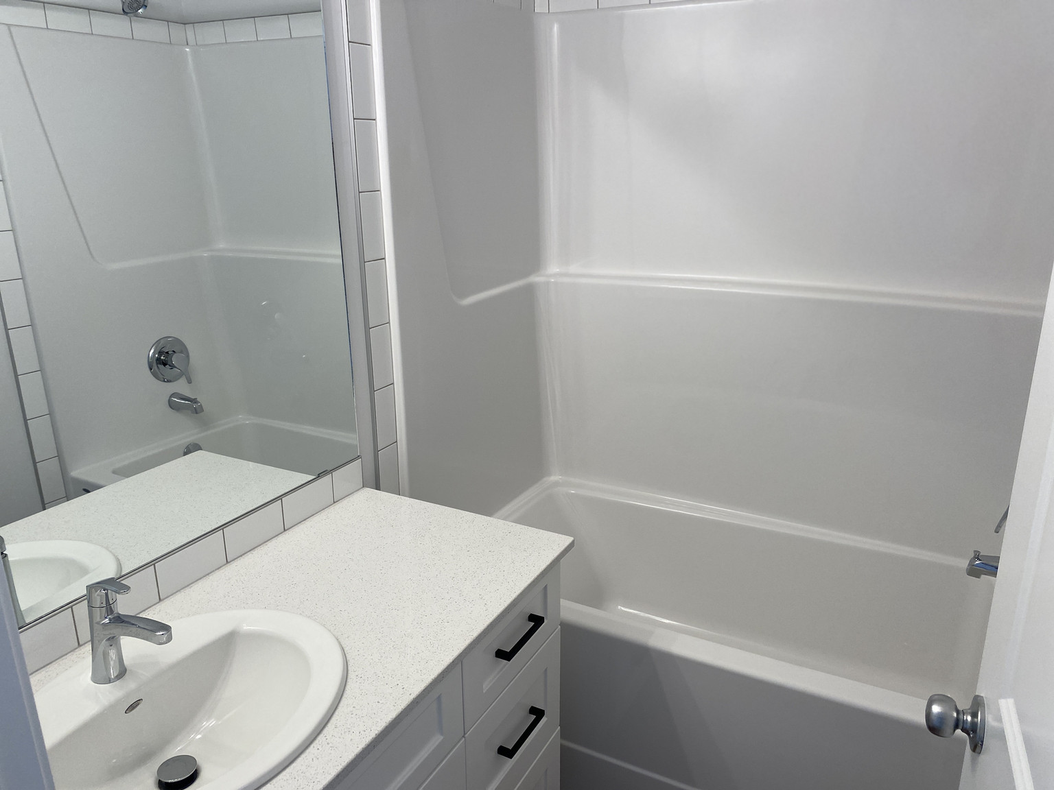 SF135 | 2 Bedroom, 1.5 Bathrooms Townhouse – Crystallina Near West  - Photo 20