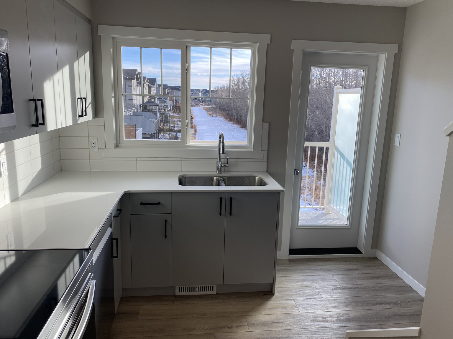 SF135 | 2 Bedroom, 1.5 Bathrooms Townhouse – Crystallina Near West  - Photo 6