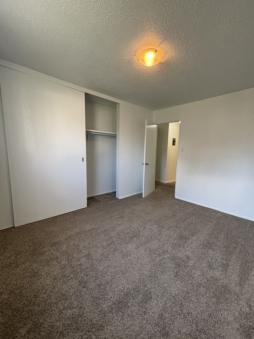 SF232 – Beverly Heights Multi-Unit for Rent | 1 & 2 Bed Suites | 3607 118 Ave NW Edmonton | 1 Mon... - Photo 22