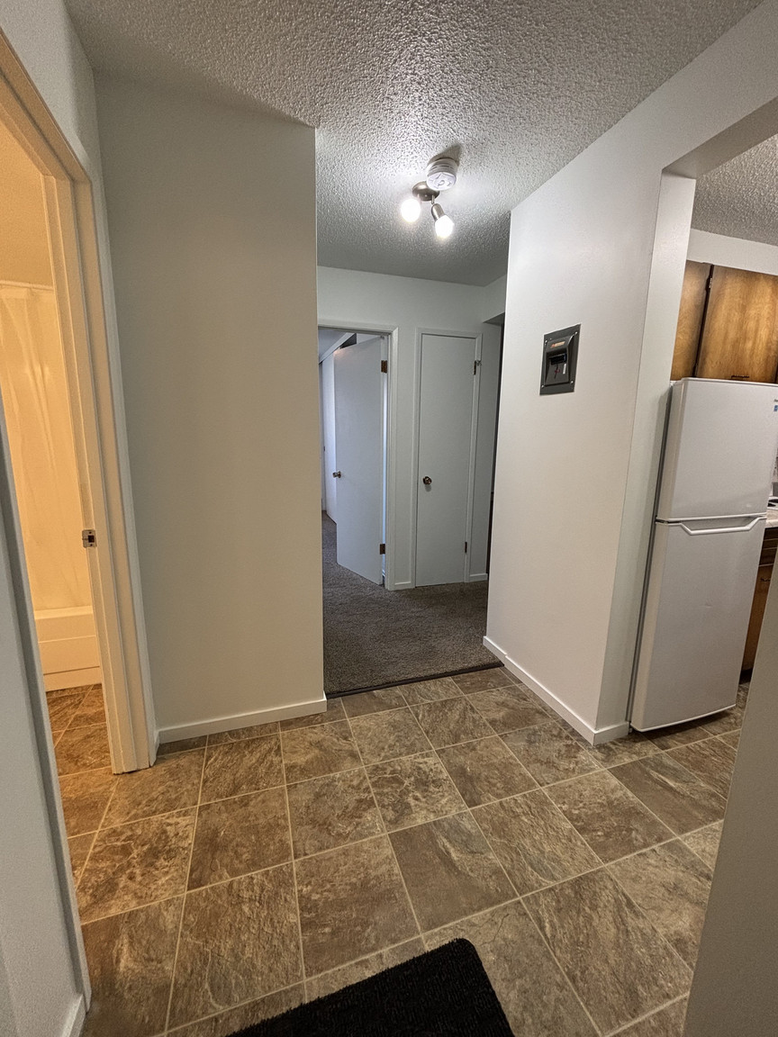 SF232 – Beverly Heights Multi-Unit for Rent | 1 & 2 Bed Suites | 3607 118 Ave NW Edmonton | 1 Mon... - Photo 12