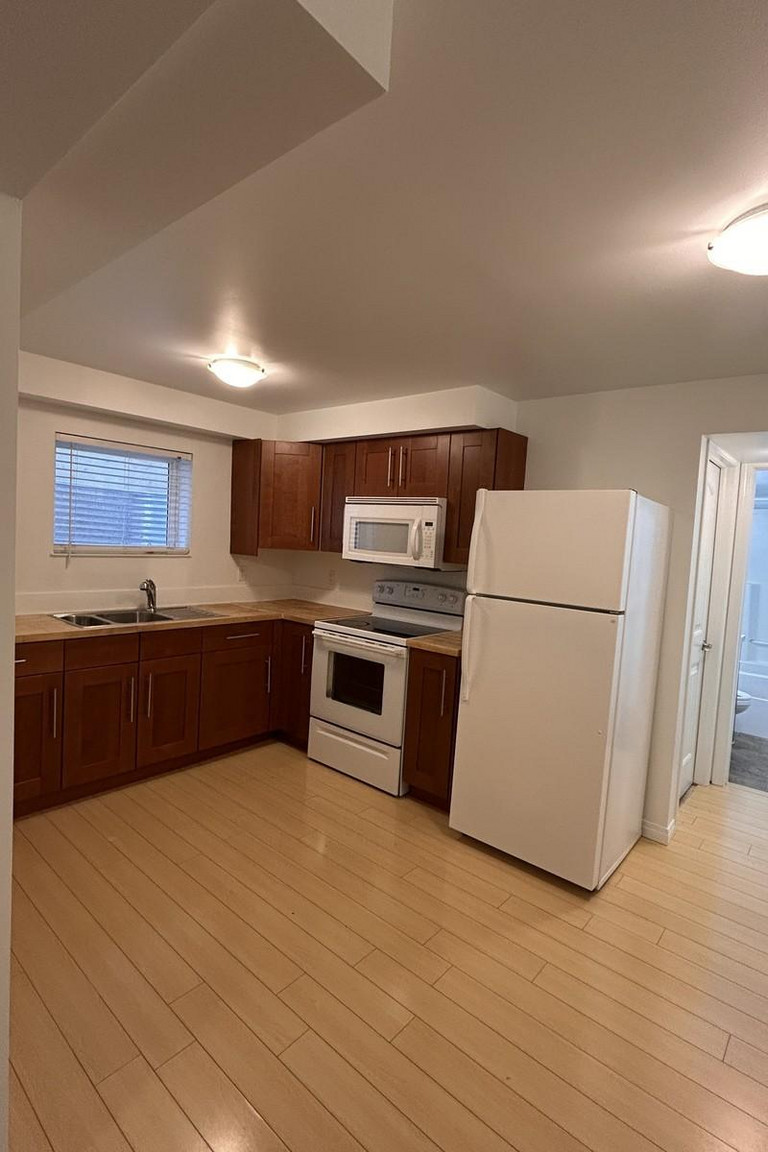 Modern 2 Bedroom, 1 Bathroom Basement Suite in NW Edmonton | SF209 - Photo 8