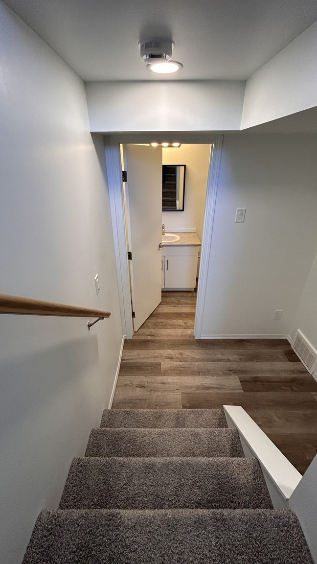 SF217 | 1 Month Free – 2 Bedroom Basement Suite in Newton  - Photo 12