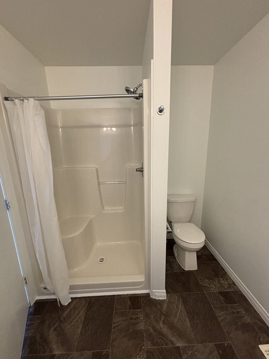 SF222 – Montrose Duplex for Rent | 4-Bed 2.5-Bath Main Floor | 12228 60 St NW Edmonton | 1 Month ... - Photo 60