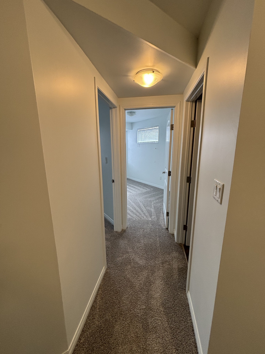 SF222 – Montrose Duplex for Rent | 4-Bed 2.5-Bath Main Floor | 12228 60 St NW Edmonton | 1 Month ... - Photo 66