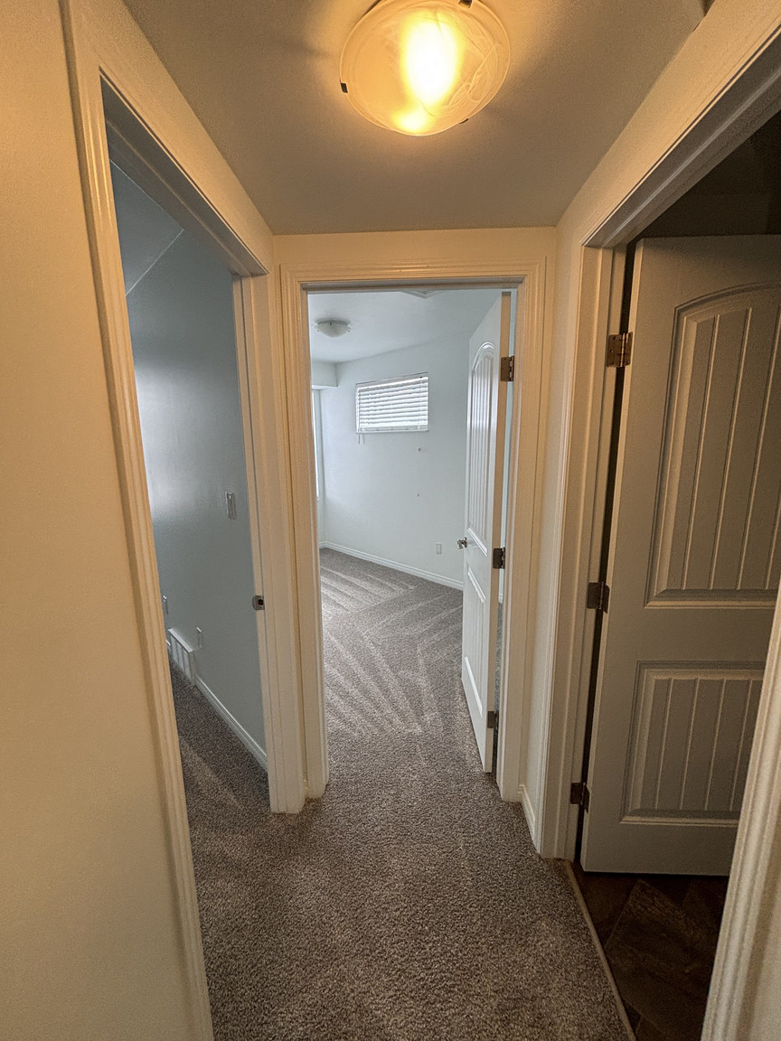 SF222 – Montrose Duplex for Rent | 4-Bed 2.5-Bath Main Floor | 12228 60 St NW Edmonton | 1 Month ... - Photo 68