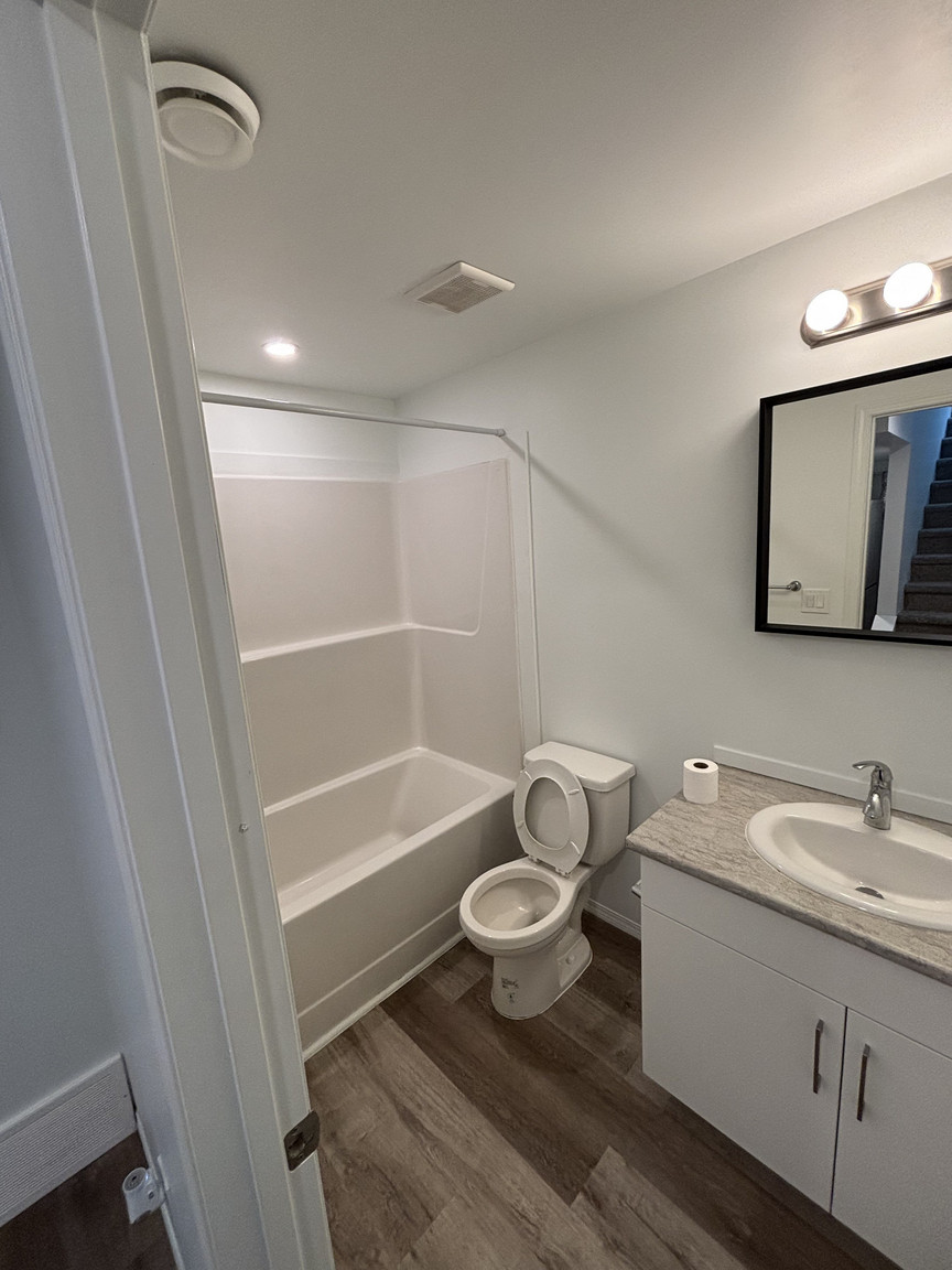 SF223 – Newton Garden Suite for Rent | 4-Bed 2 Bath  -  12021 55 St NW Edmonton | 1 Month Free - Photo 51