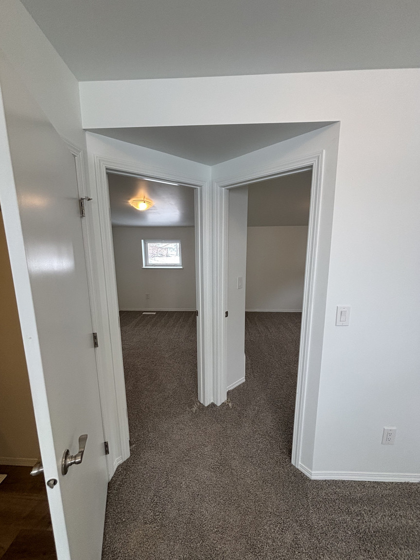 SF223 – Newton Garden Suite for Rent | 4-Bed 2 Bath  -  12021 55 St NW Edmonton | 1 Month Free - Photo 35