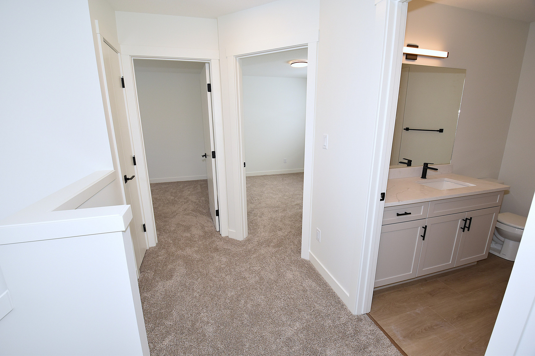 1 Month Free – 3 Bedroom Main Floor Home  in Grovenor |  SF337  - Photo 17