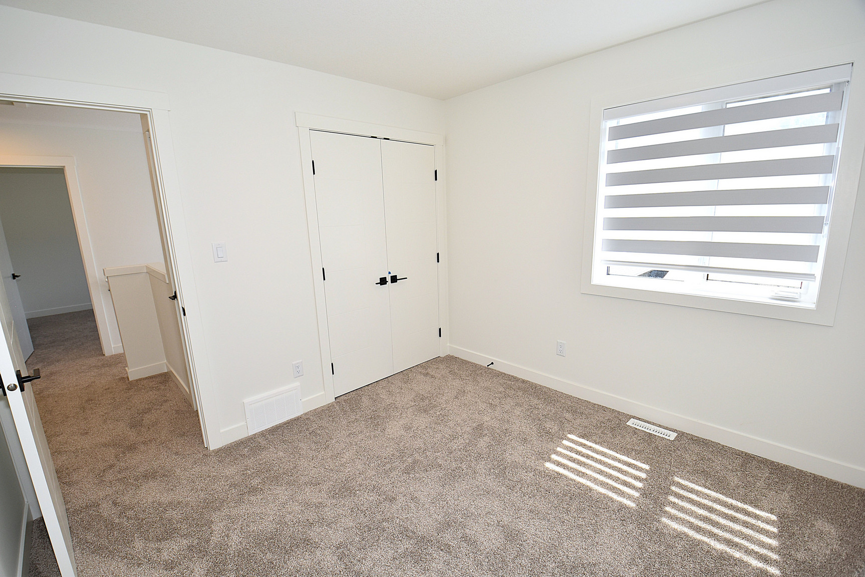 1 Month Free – 3 Bedroom Main Floor Home  in Grovenor |  SF337  - Photo 19