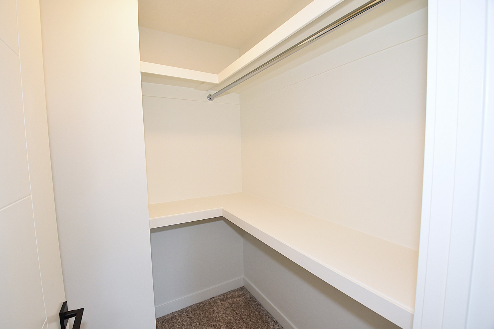 1 Month Free – 3 Bedroom Main Floor Home  in Grovenor |  SF337  - Photo 28