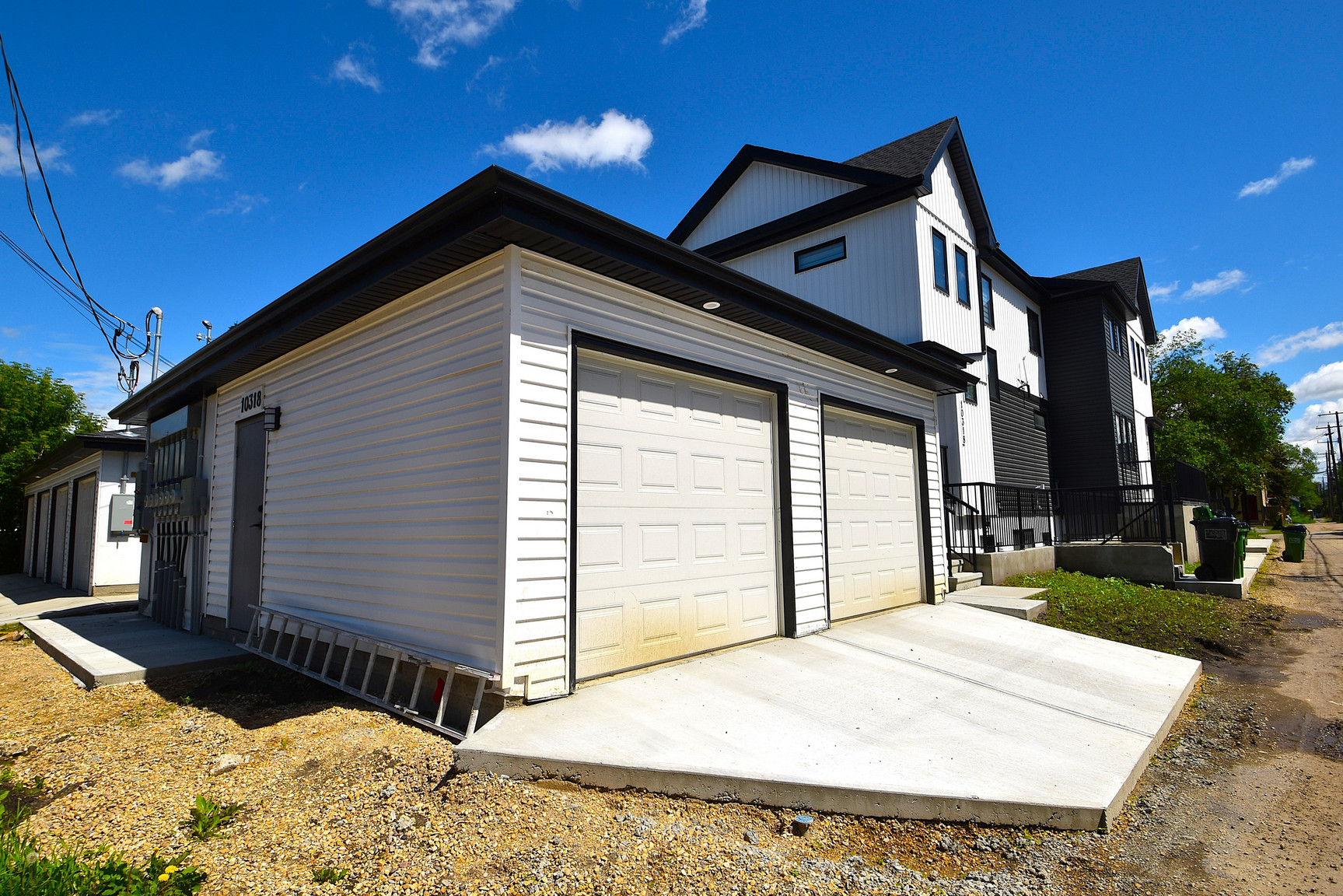 1 Month Free – 3 Bedroom Main Floor Home  in Grovenor |  SF337  - Photo 37