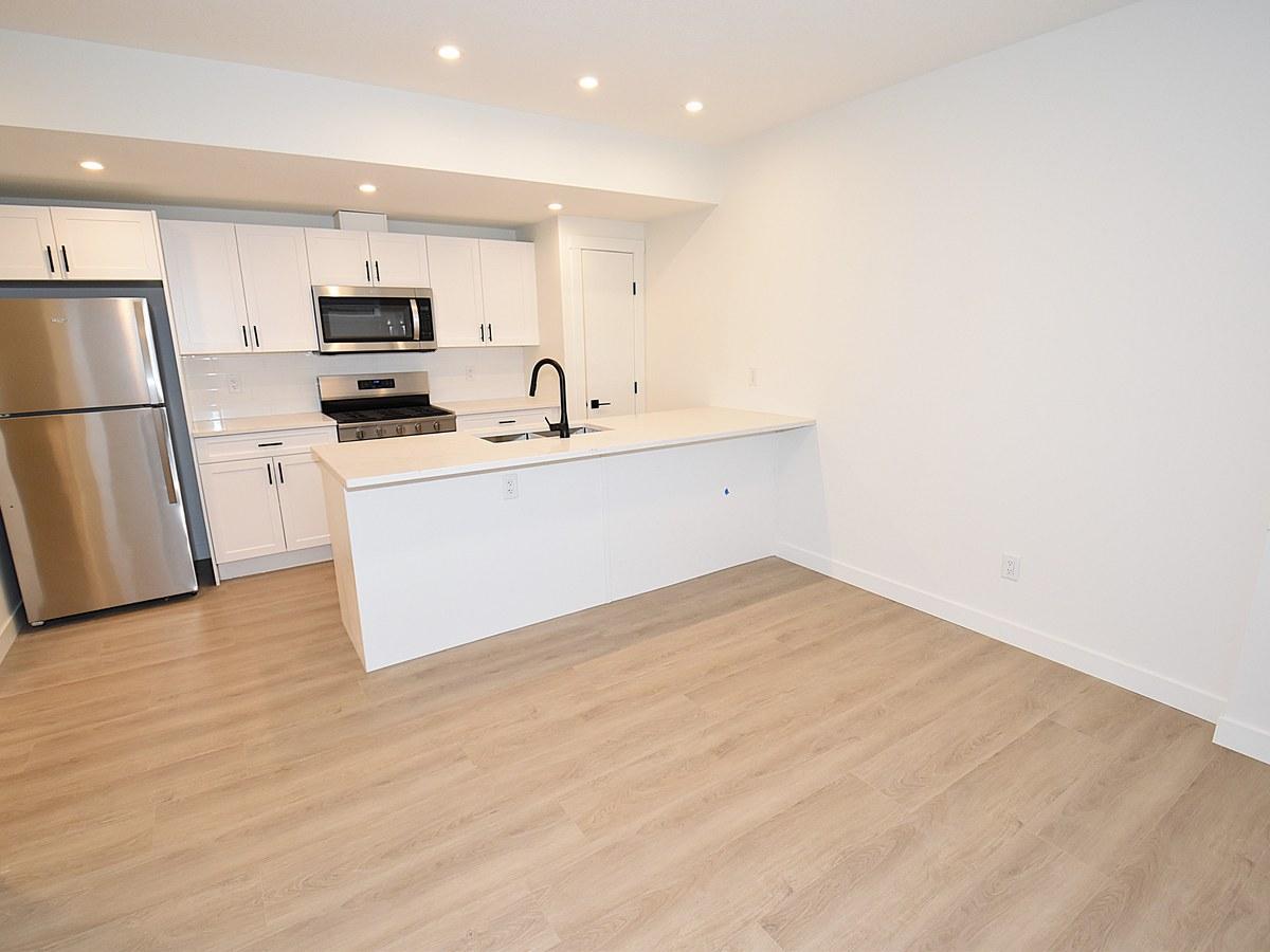 SF338 2 Bedroom Basement Suite in Grovenor  - Photo 11