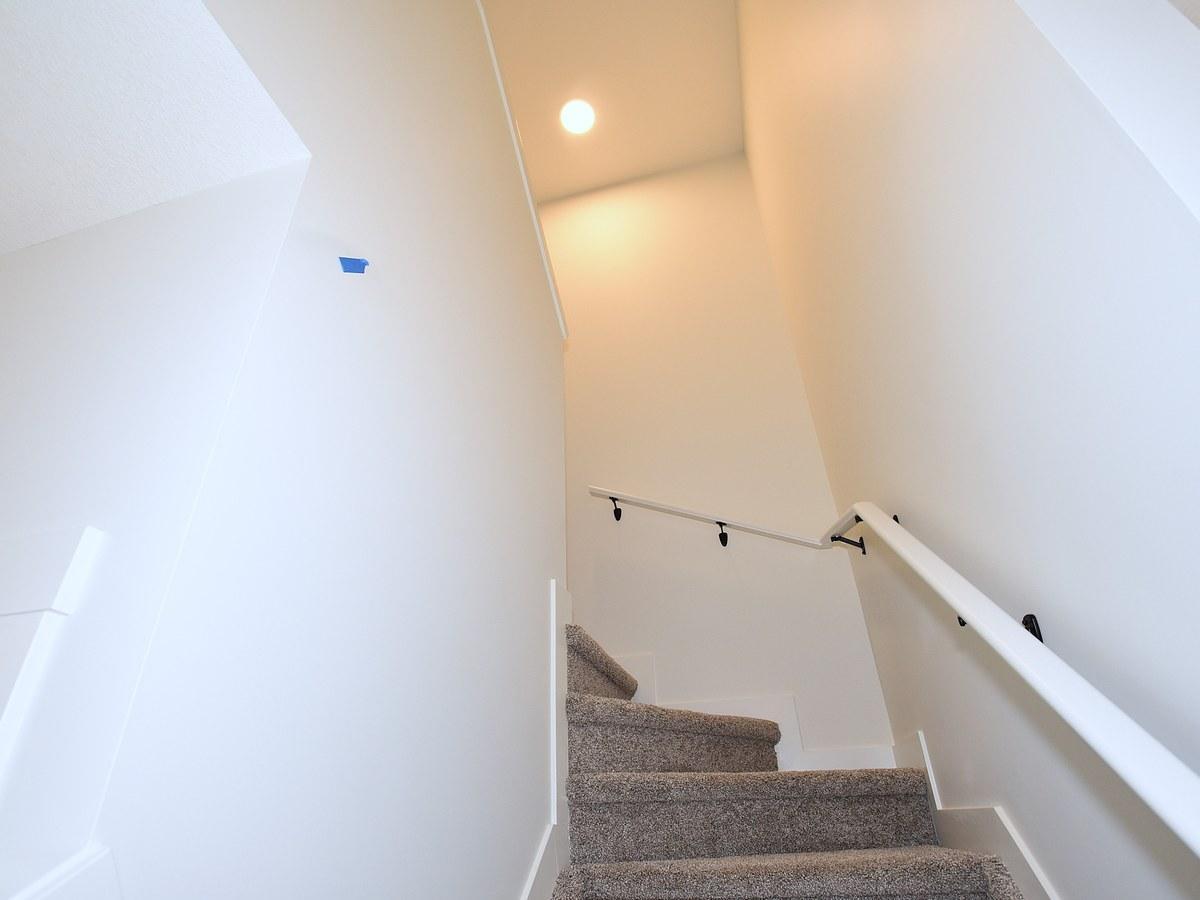 SF338 - 3 Bedroom Main Floor Home – Grovenor 1 Month Free – - Photo 14