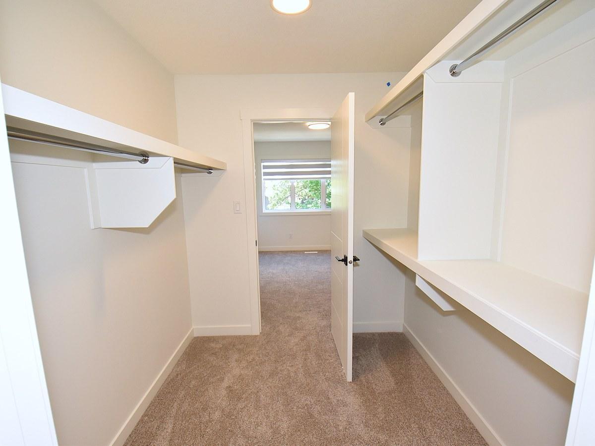 SF338 - 3 Bedroom Main Floor Home – Grovenor 1 Month Free – - Photo 18