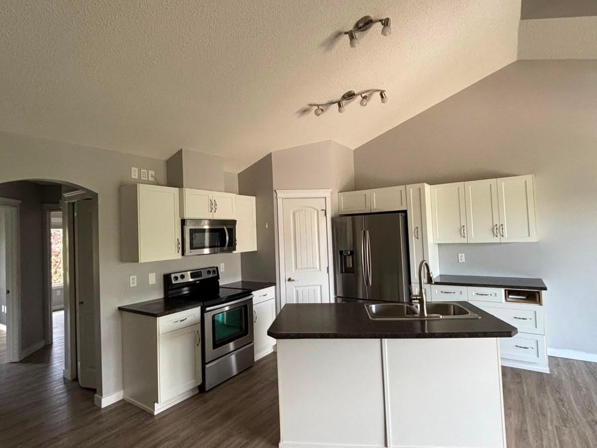 SF72 – 2 Bed | 1 Bath Townhouse in Charlesworth, SW Edmonton | #31 – 602 62 Street SW - Photo 5
