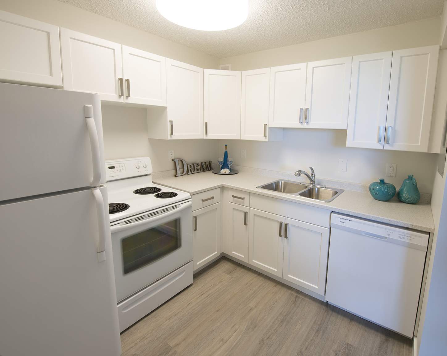 Evergreen Towers - Photo 4