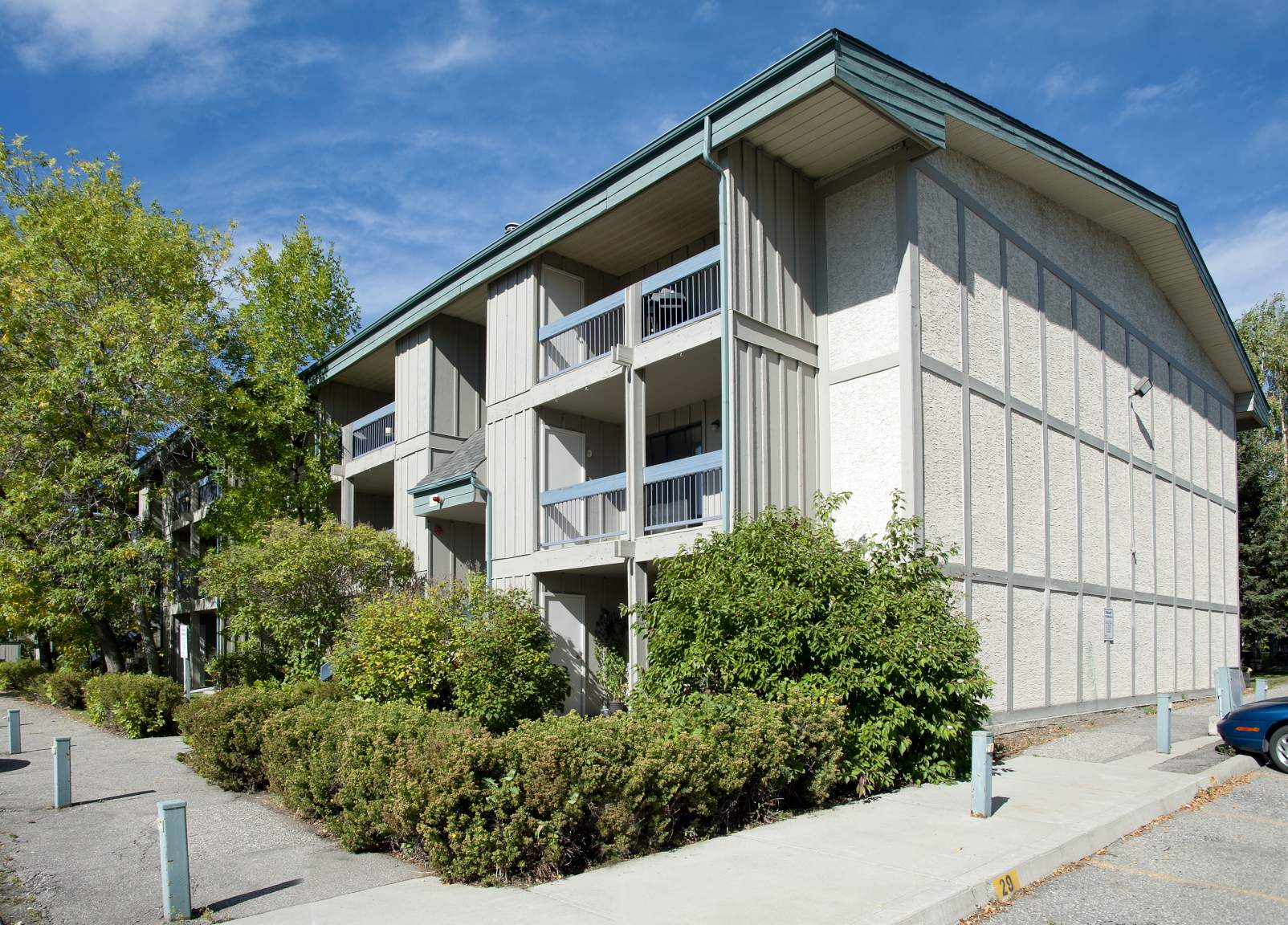 Cedars Of Calgary - Photo 3
