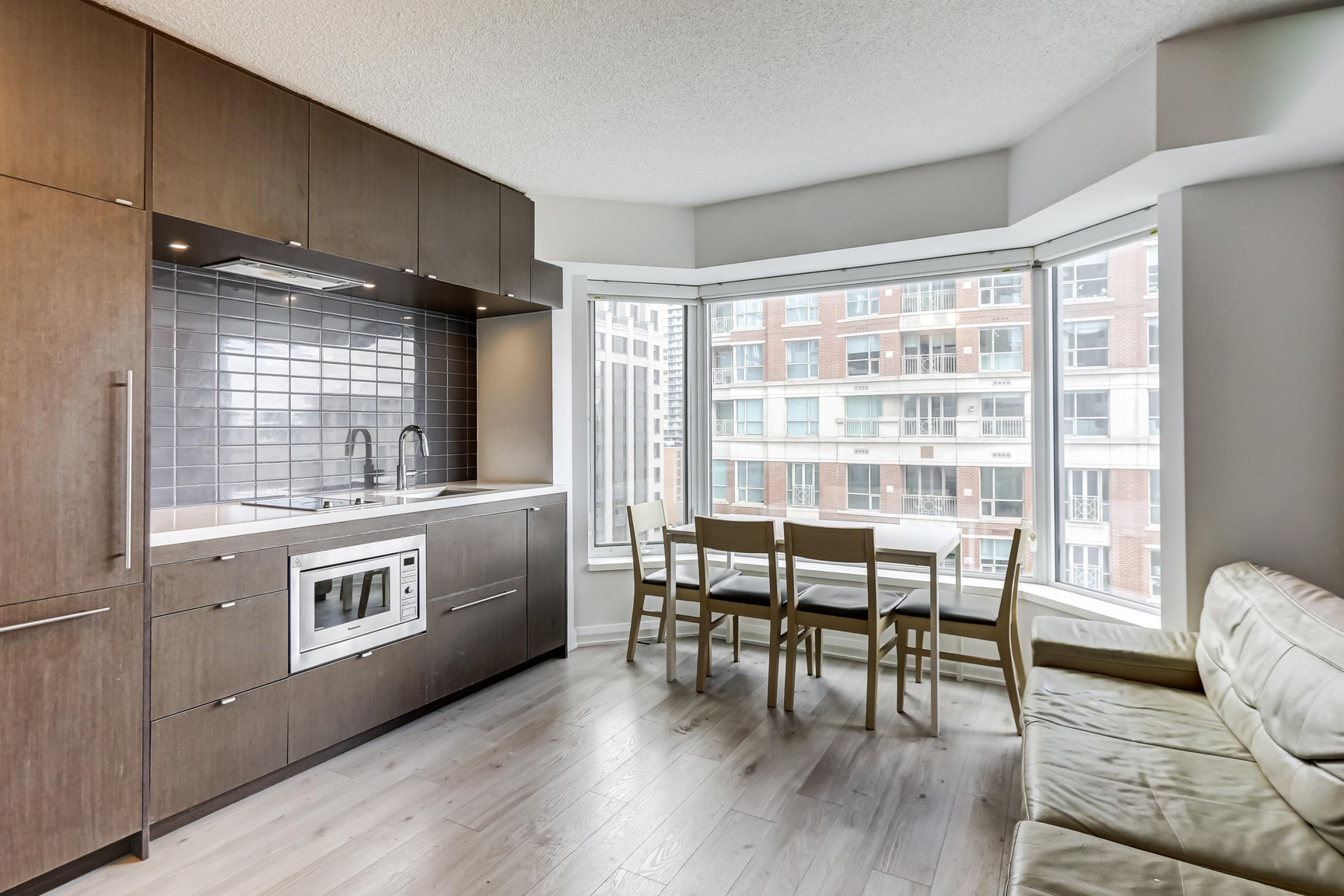 155 Yorkville Avenue  - Photo 6