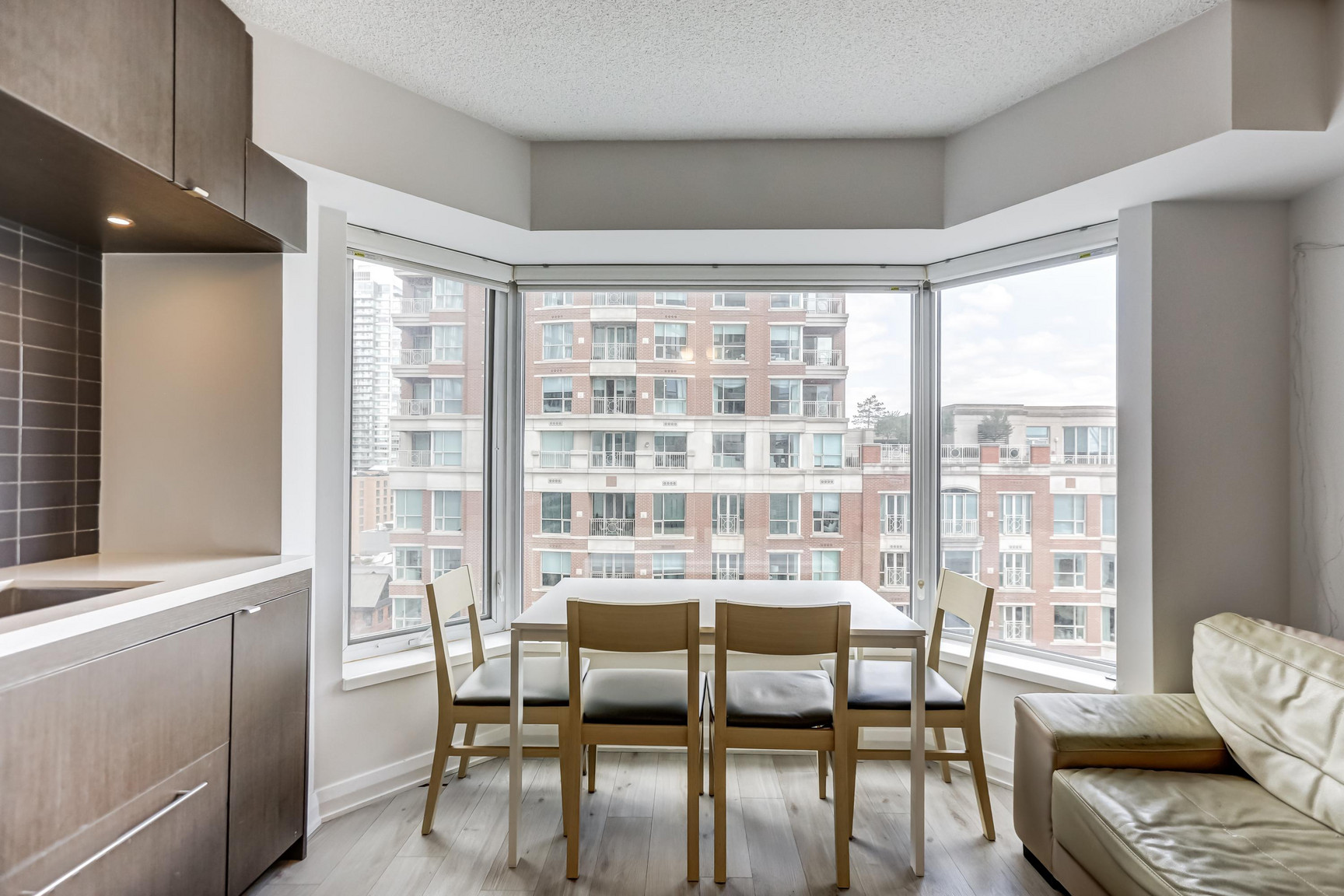 155 Yorkville Avenue  - Photo 10