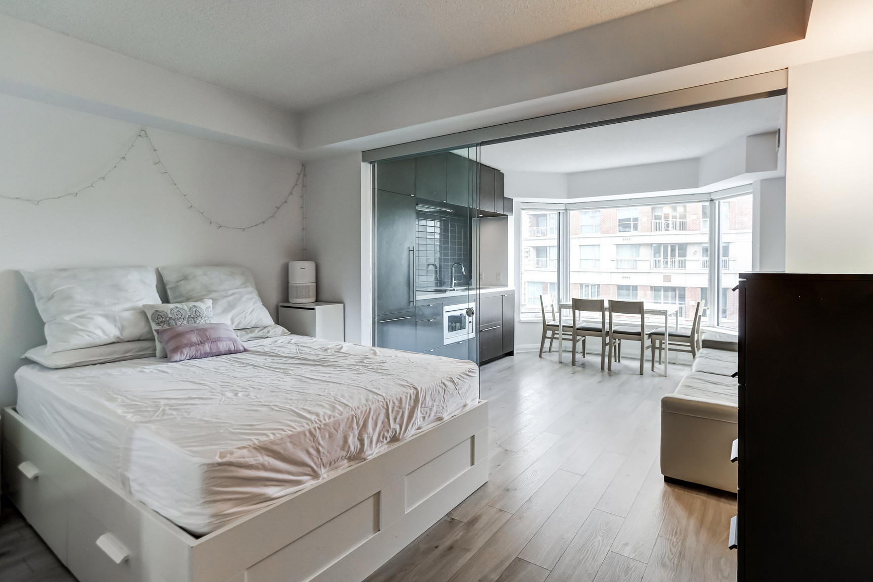 155 Yorkville Avenue  - Photo 18