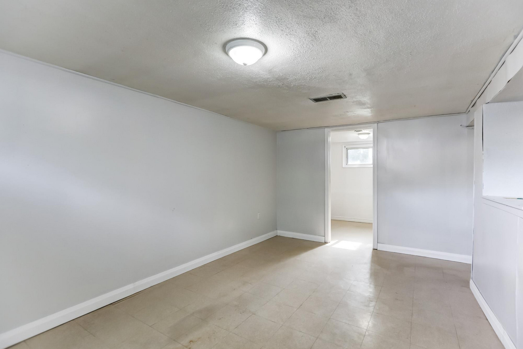 Basement - 2563 Kingston Road  - Photo 11
