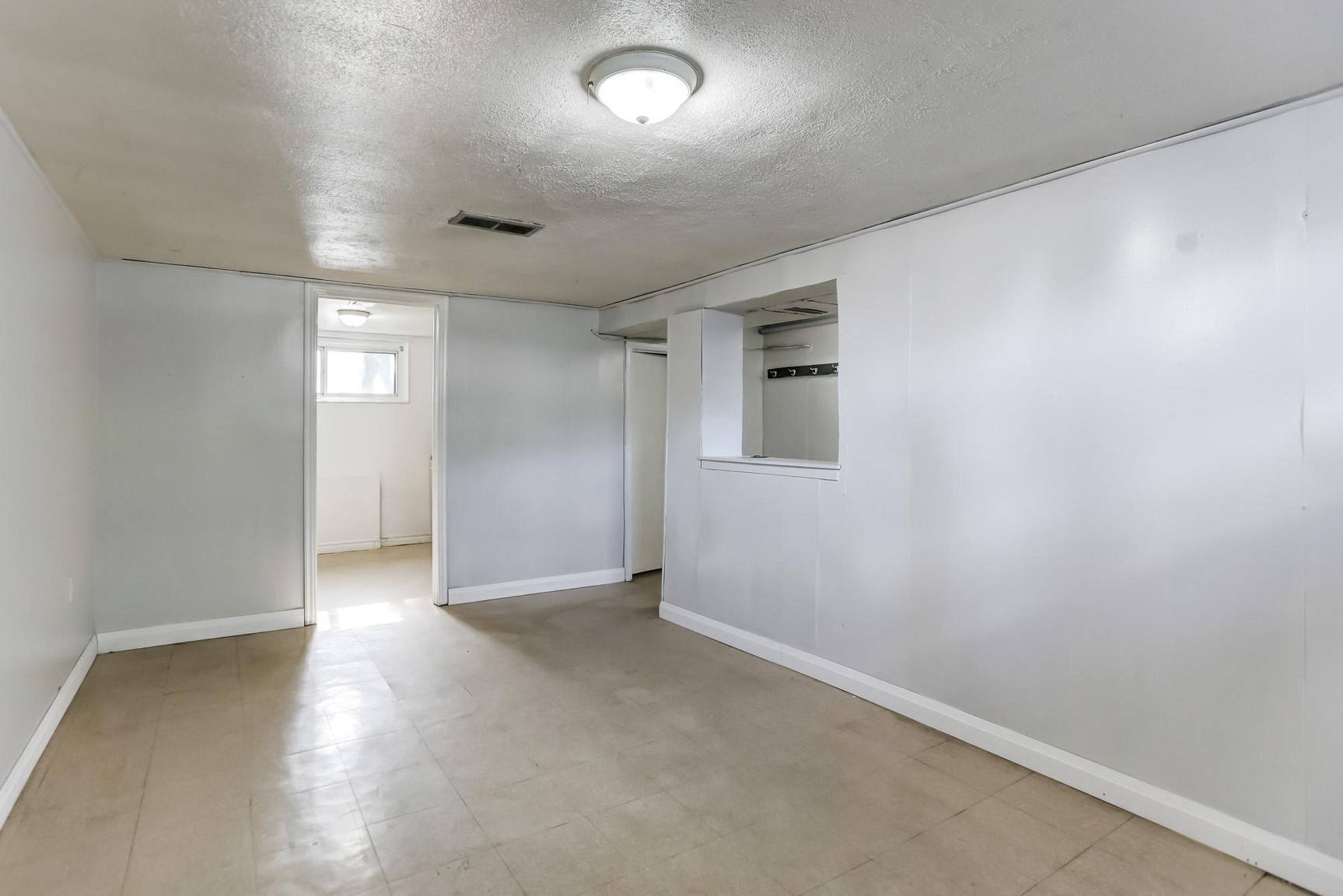 Basement - 2563 Kingston Road  - Photo 15