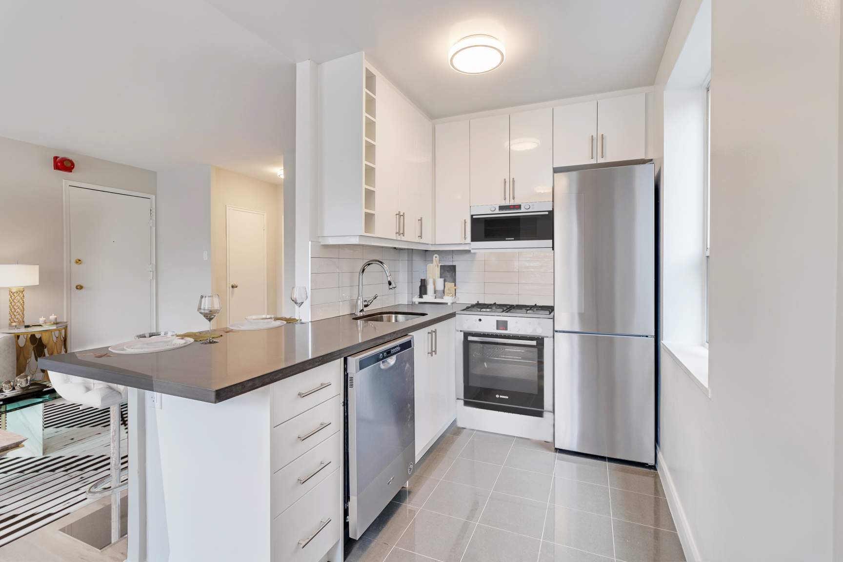 153 Ranleigh Avenue - Photo 5