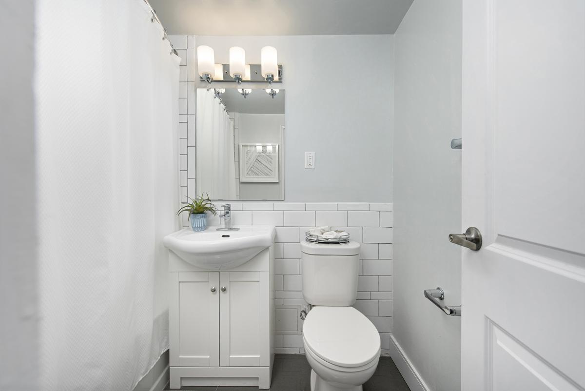 2050 Keele Street - Photo 10