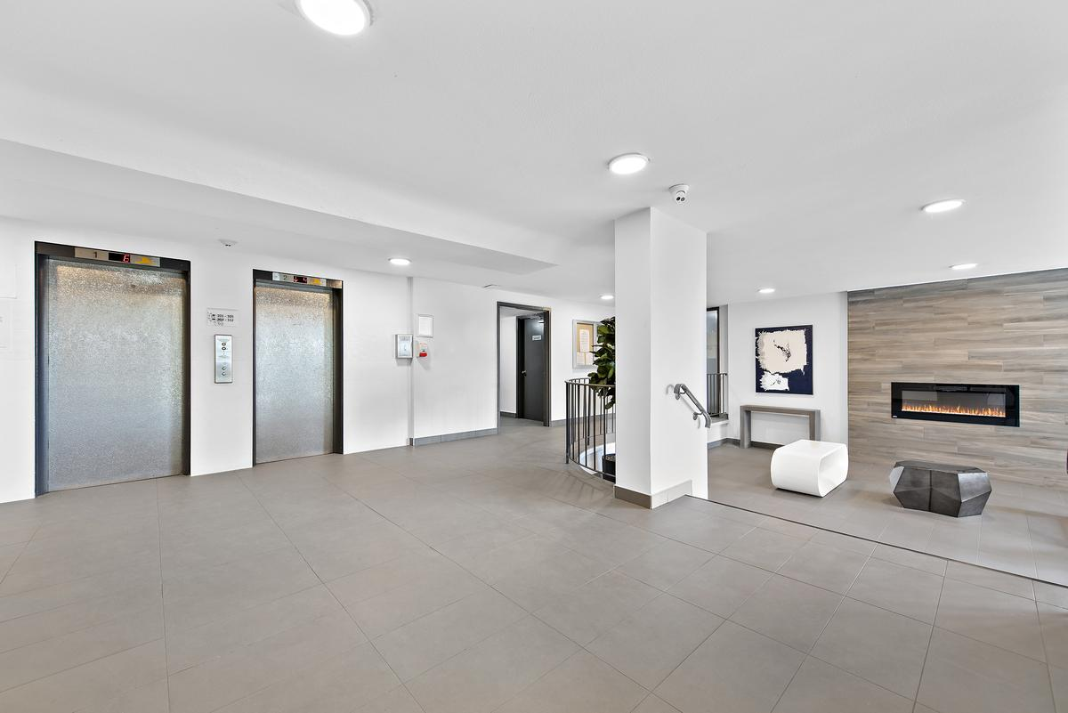 2570 Kingston Road - Photo 12