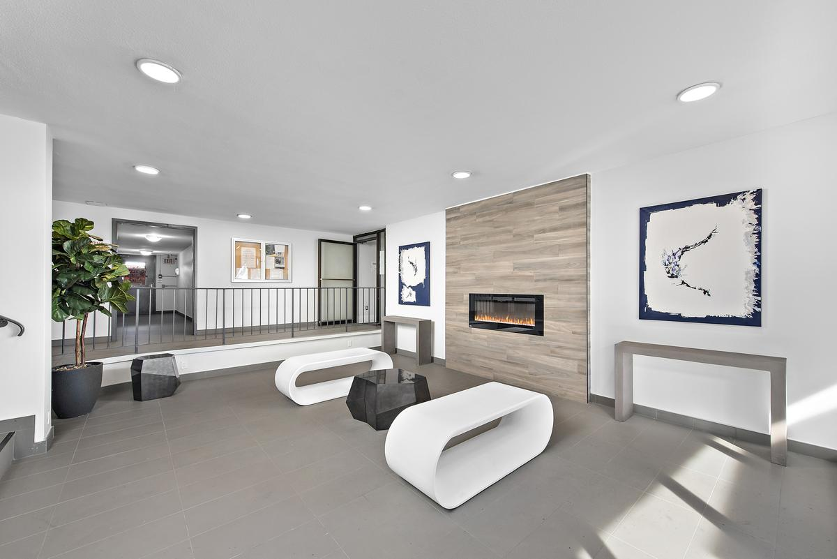 2570 Kingston Road - Photo 21