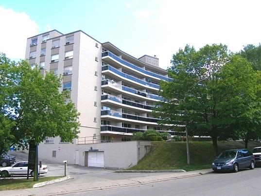 7 Elizabeth Street North - Photo 5