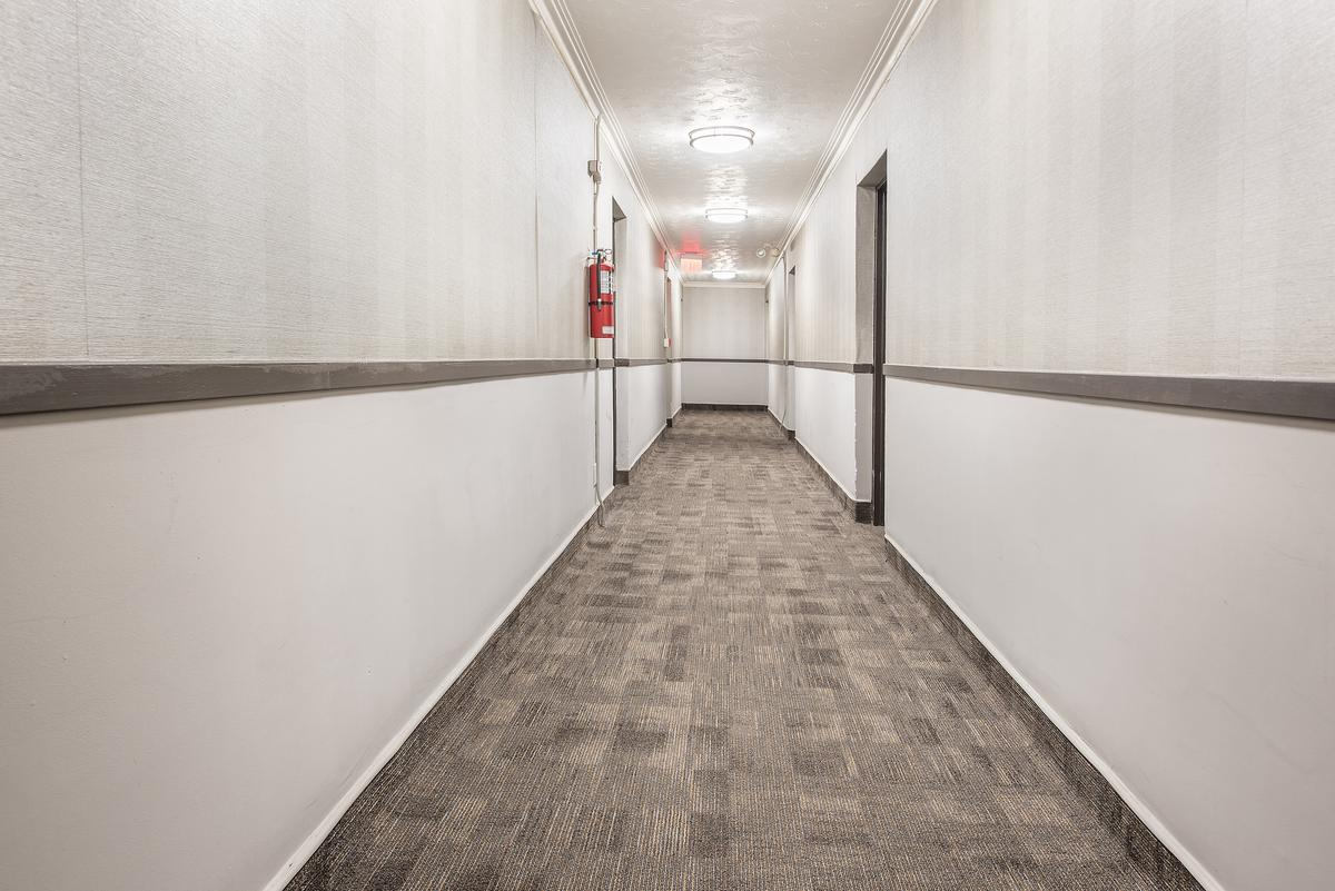 206 Lakeshore Road East - Photo 10