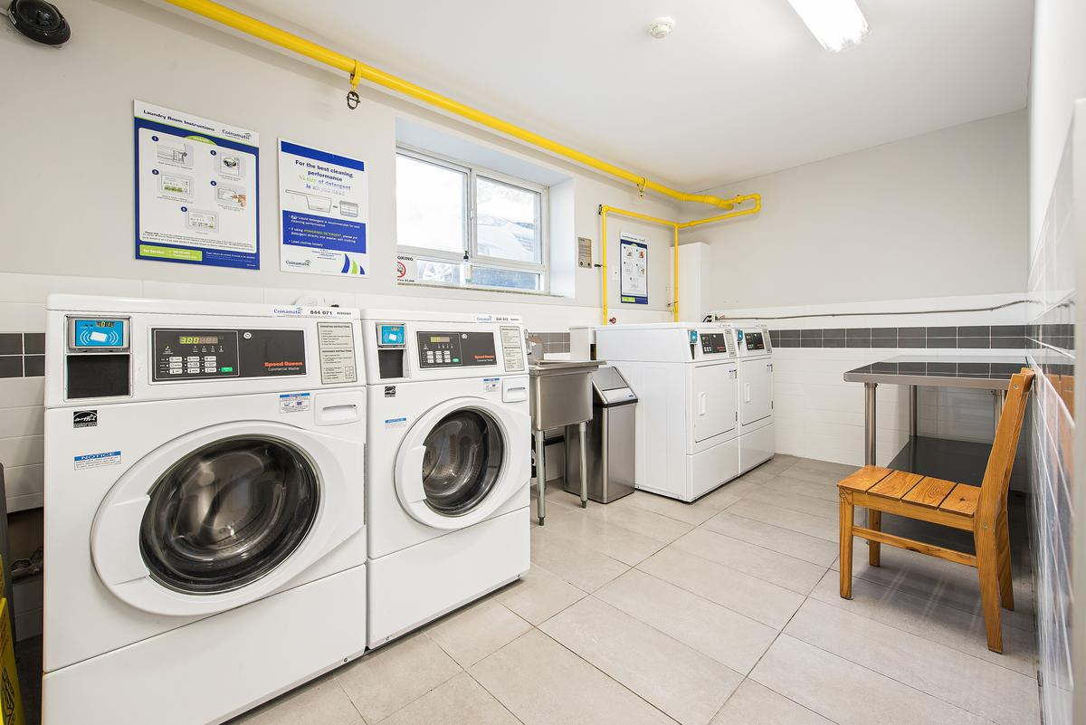 212 Lakeshore Road East - Photo 4