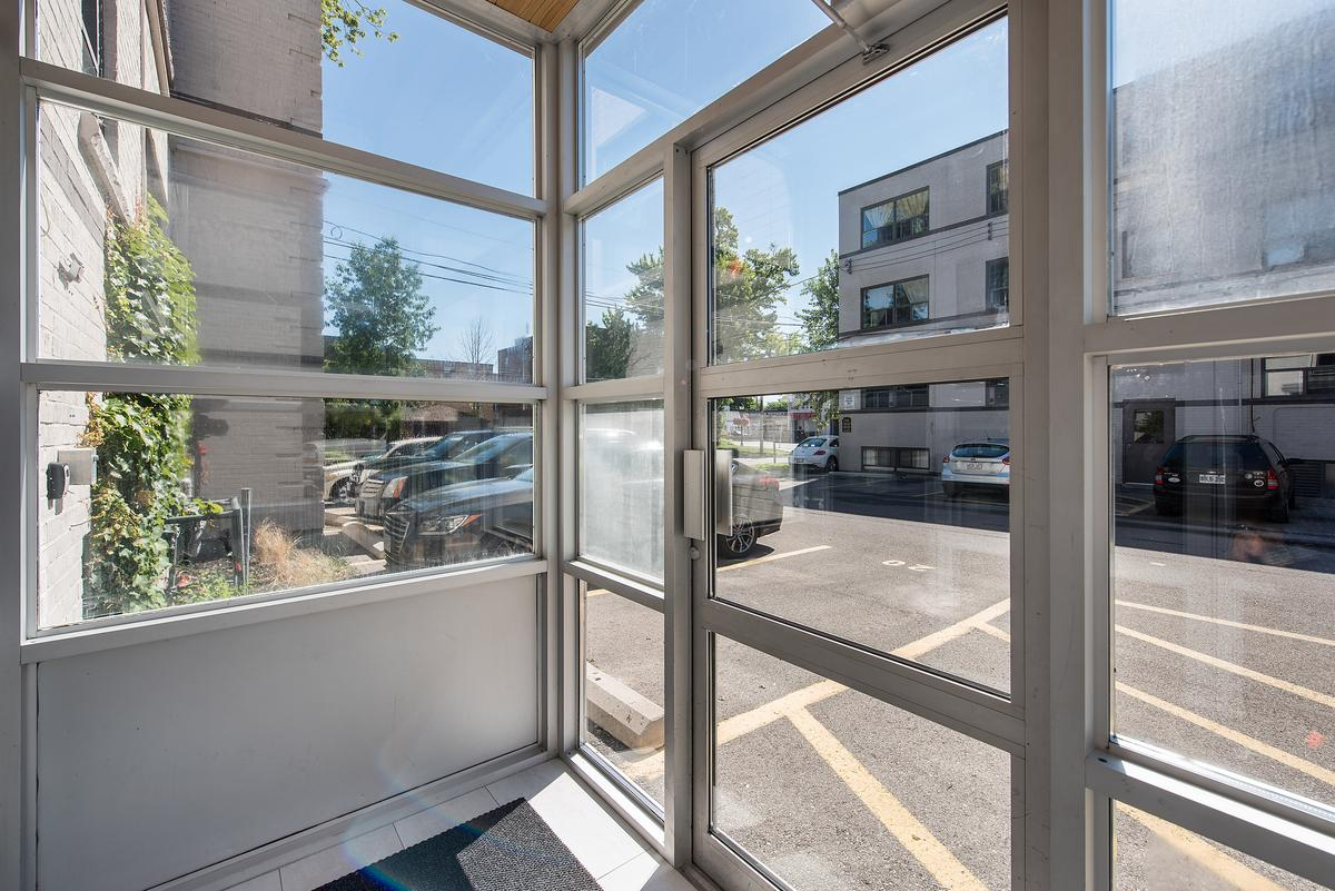 8 Oakwood Avenue North - Photo 12