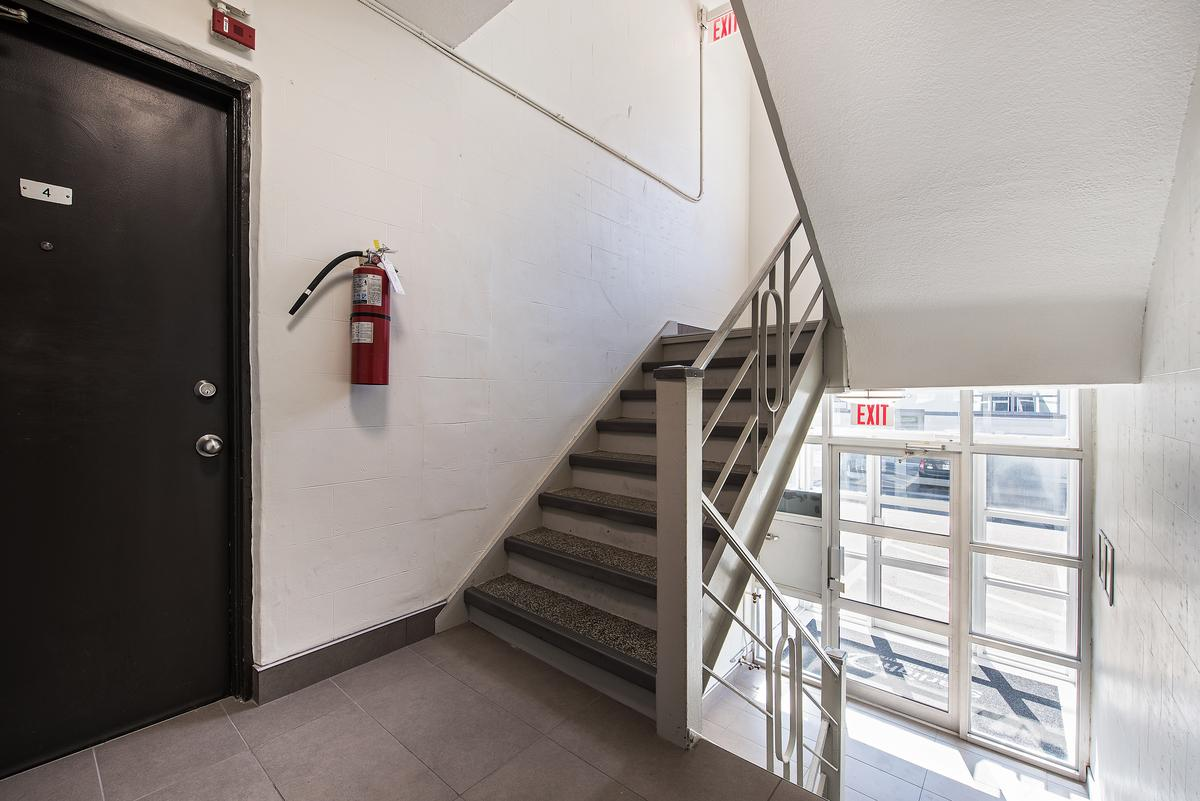 8 Oakwood Avenue North - Photo 8