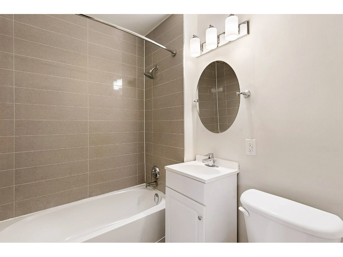 2175 Avenue Road - Photo 10
