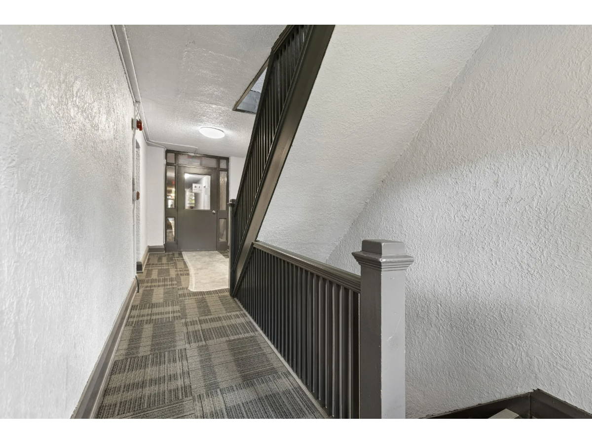 210 Wychwood Avenue - Photo 18