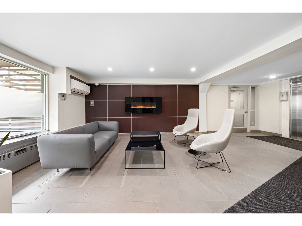 7 Elizabeth Street North - Photo 19