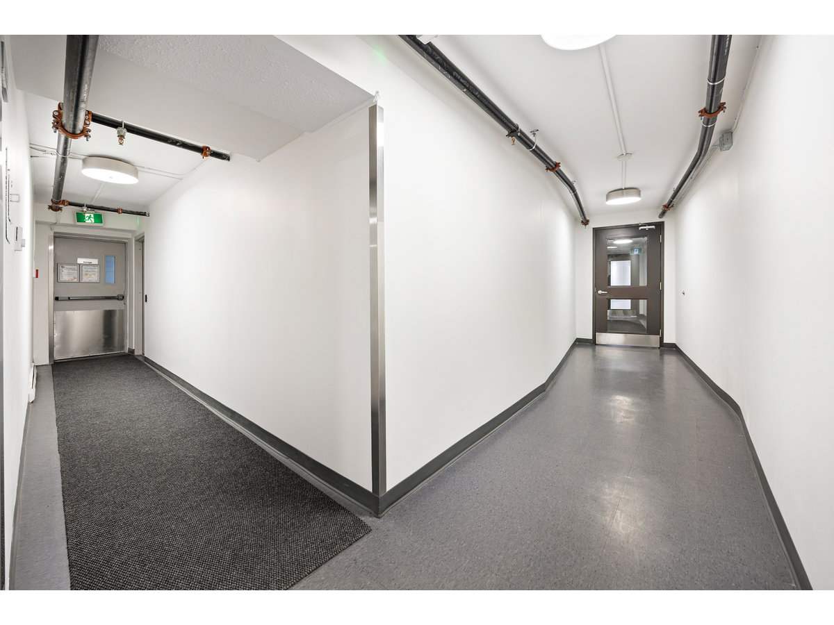 7 Elizabeth Street North - Photo 31