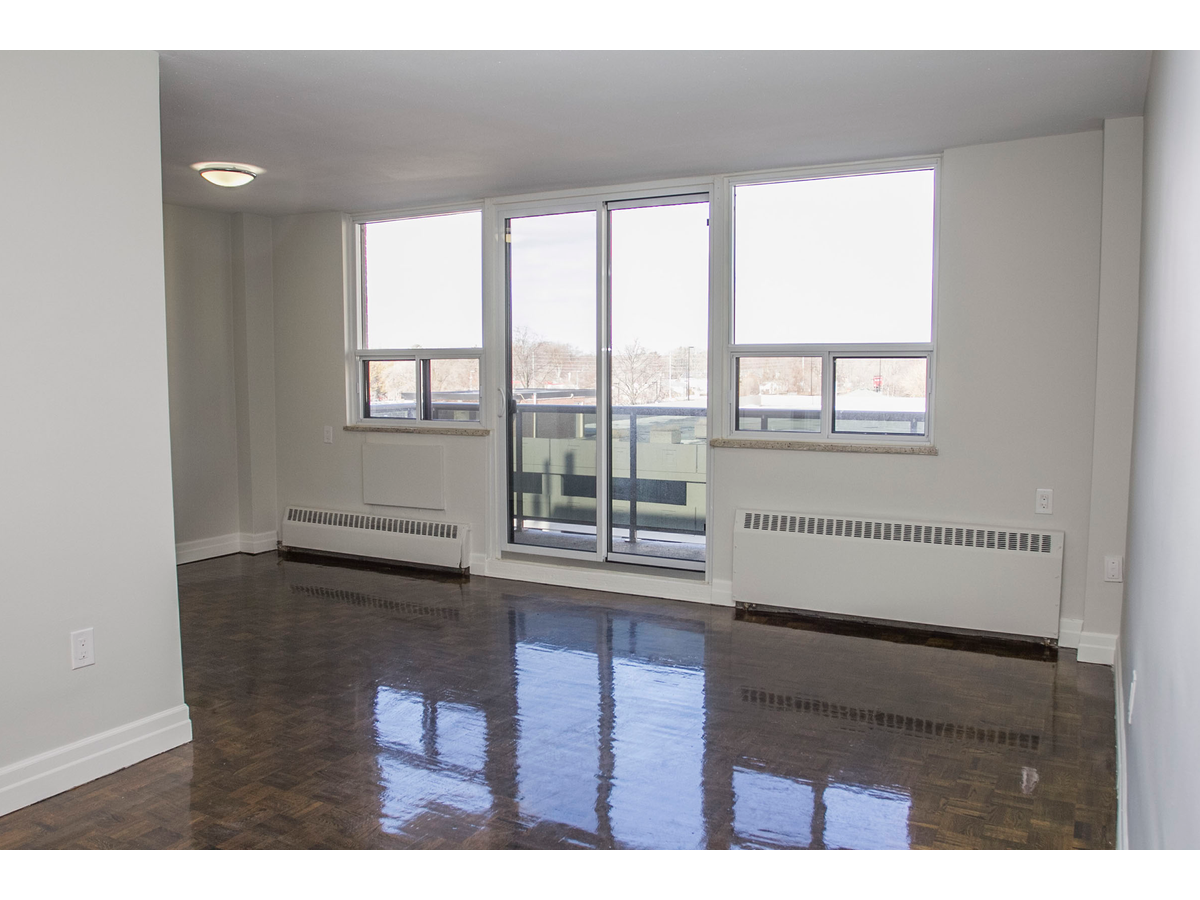 28 Helene Street North - Photo 17