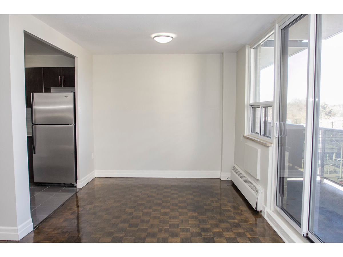 28 Helene Street North - Photo 18
