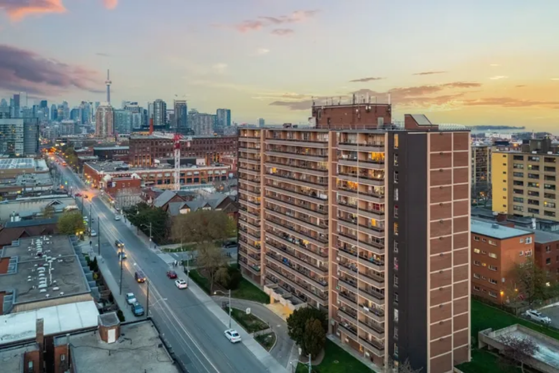 1251 King Street West - Photo 2