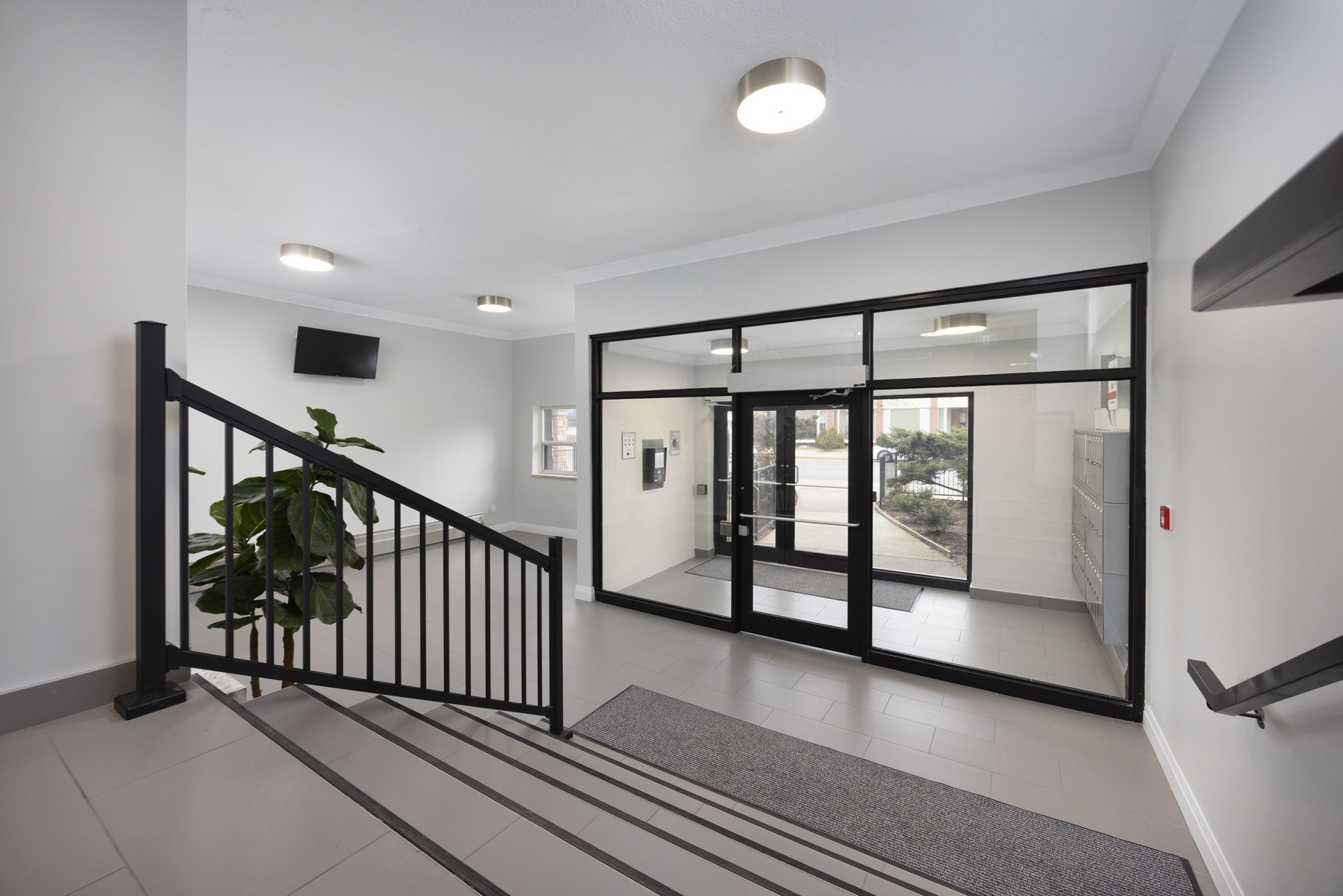 190 Queen Street South - Photo 12
