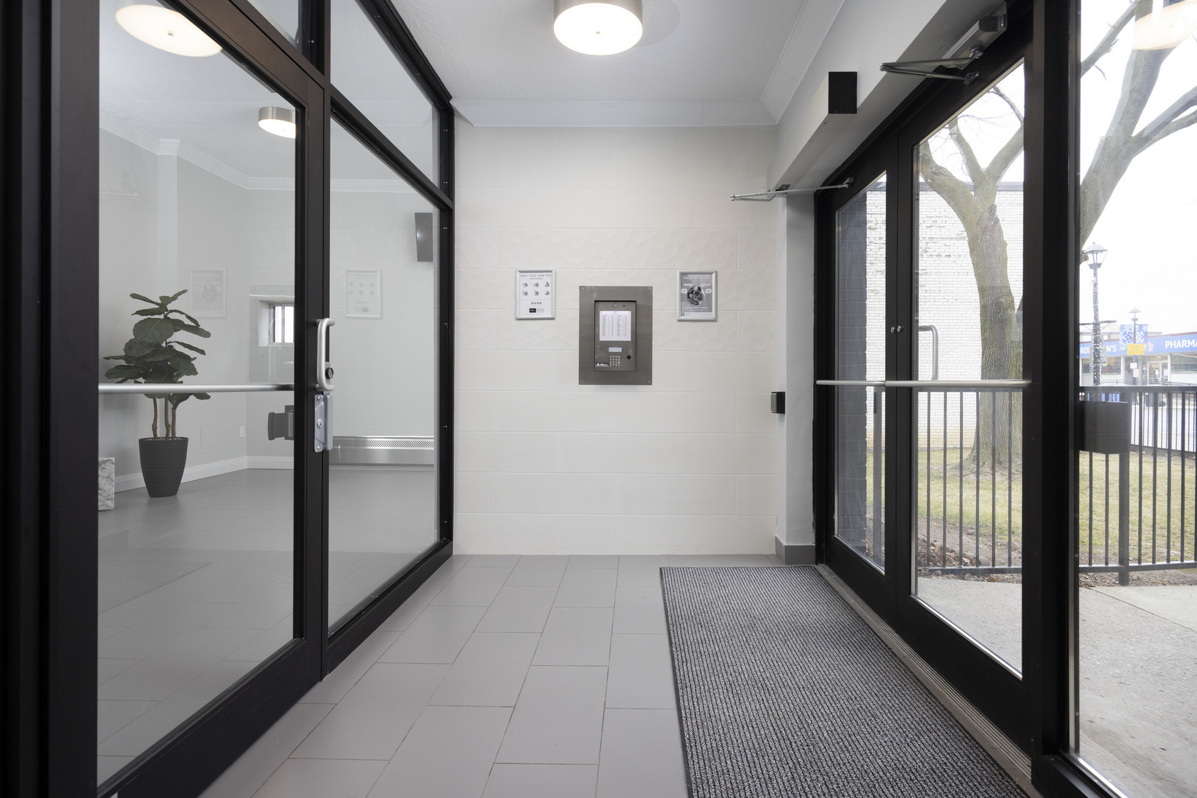 190 Queen Street South - Photo 20