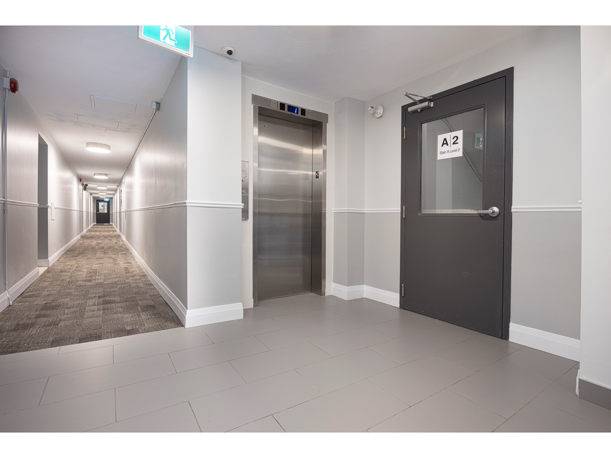 190 Queen Street South - Photo 14