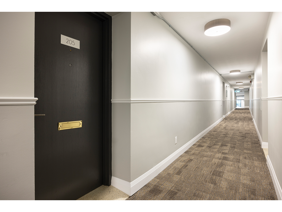 190 Queen Street South - Photo 16