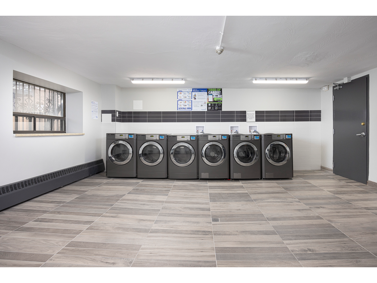 190 Queen Street South - Photo 17