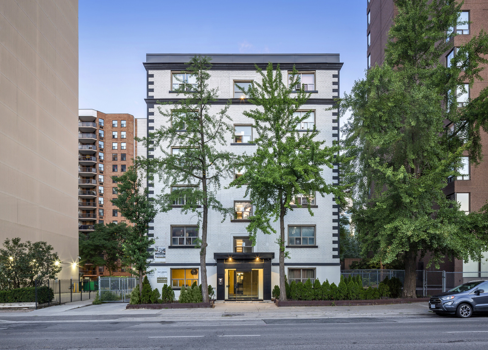 262 Jarvis Street - Photo 11